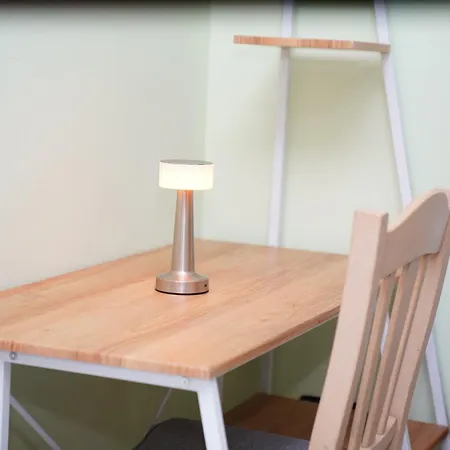 A-l Apartment *